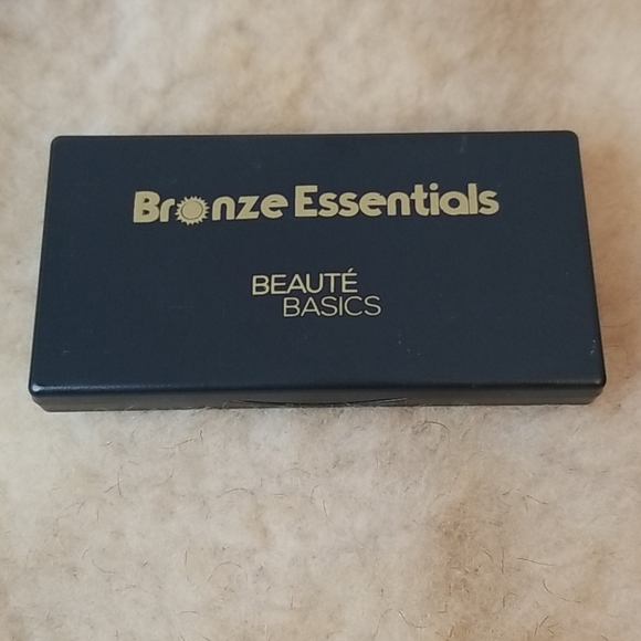 Beaute Basics Bronze Essentials - Picture 1 of 2